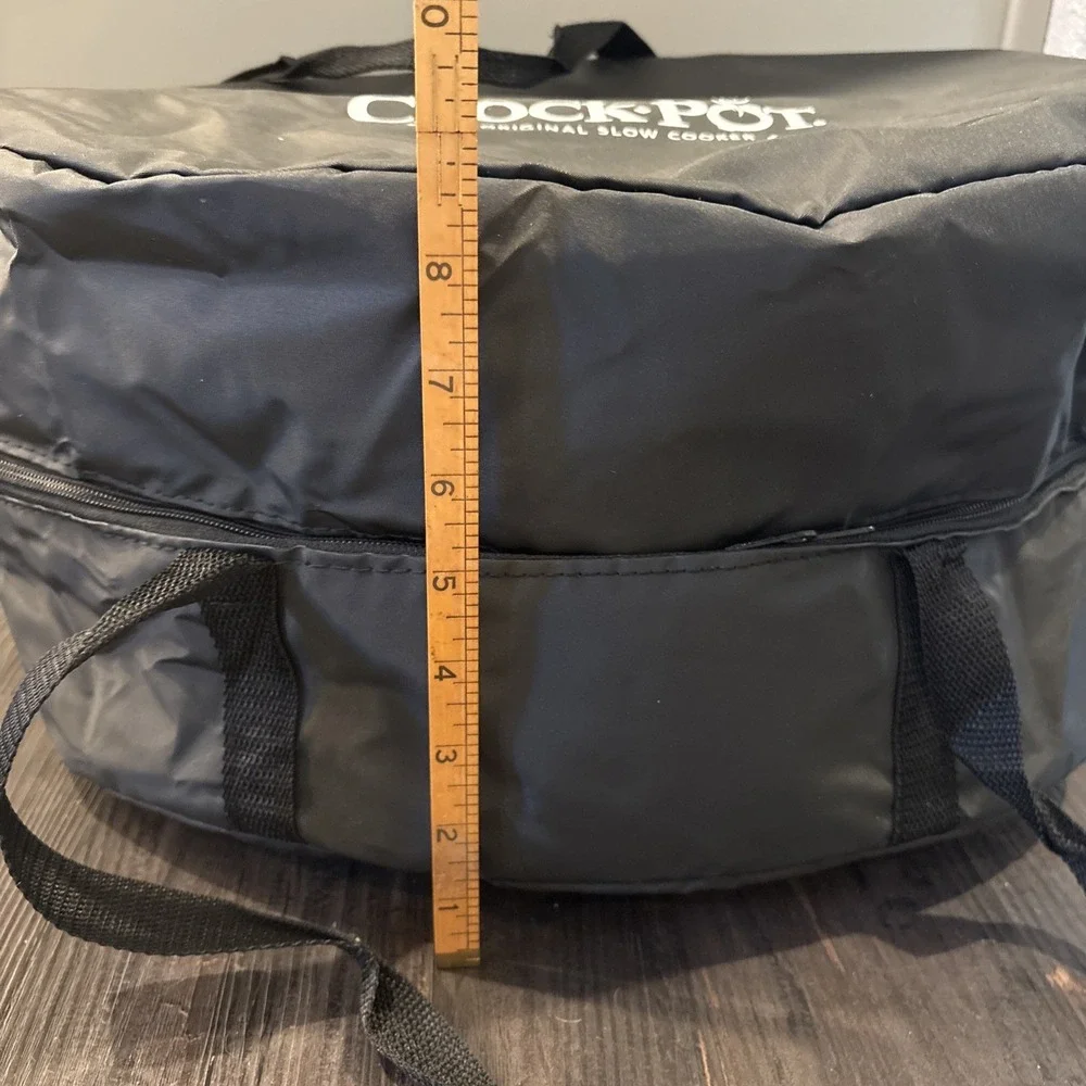Crock Pot Brand Insulated Carrying Case Travel Bag Black Nylon Slow Cooker.15x9.